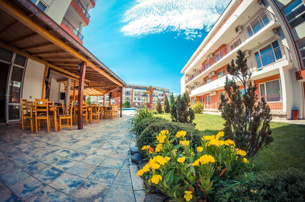 Privillege Fort Noks Beach Apartments Елените Экстерьер фото