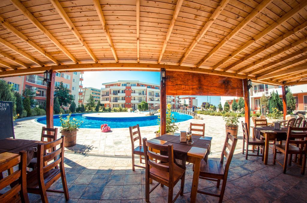 Privillege Fort Noks Beach Apartments Елените Экстерьер фото