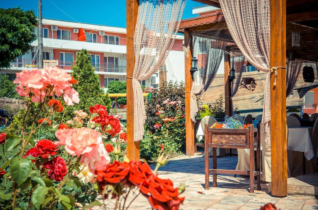 Privillege Fort Noks Beach Apartments Елените Экстерьер фото
