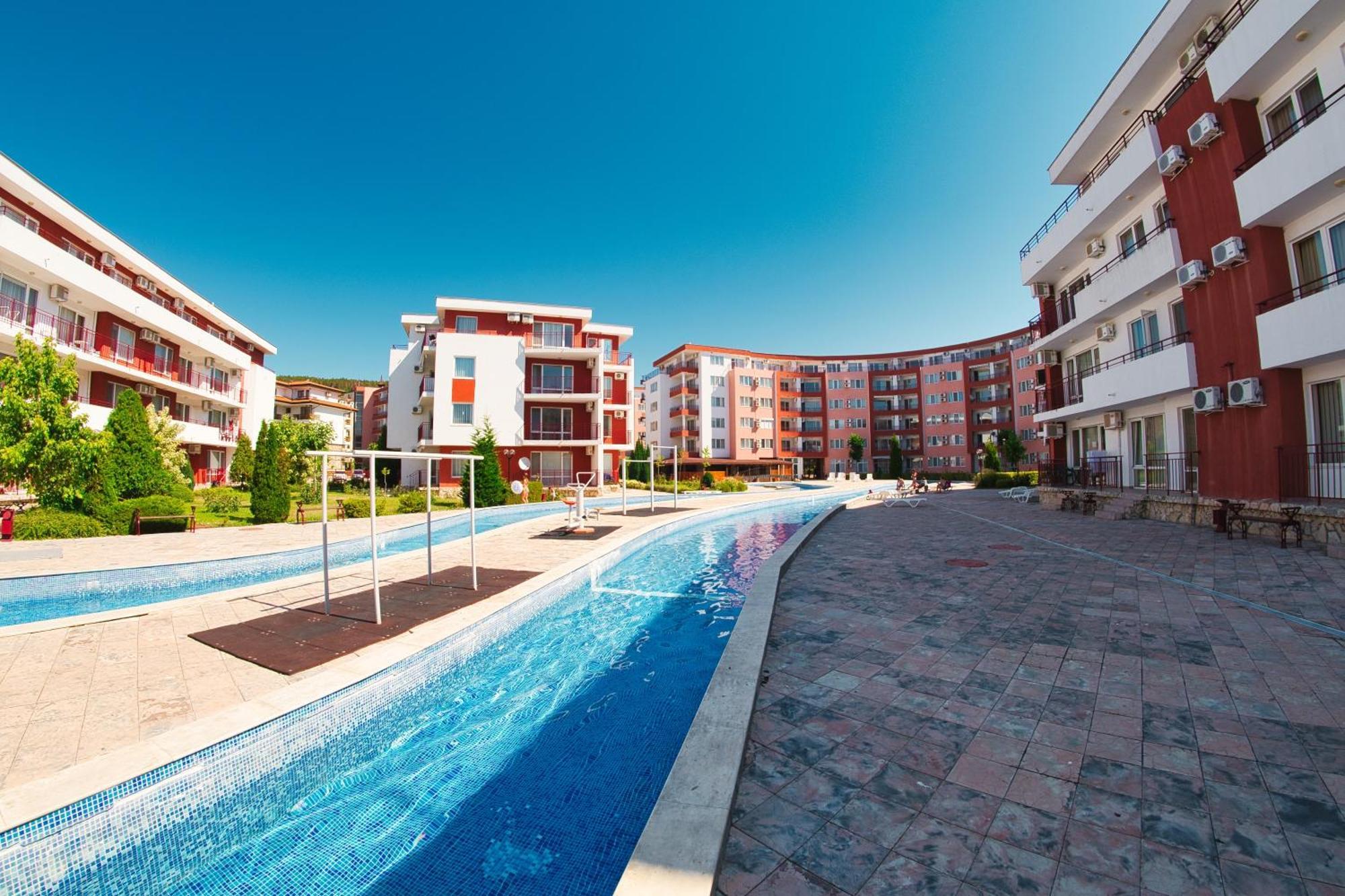 Privillege Fort Noks Beach Apartments Елените Экстерьер фото