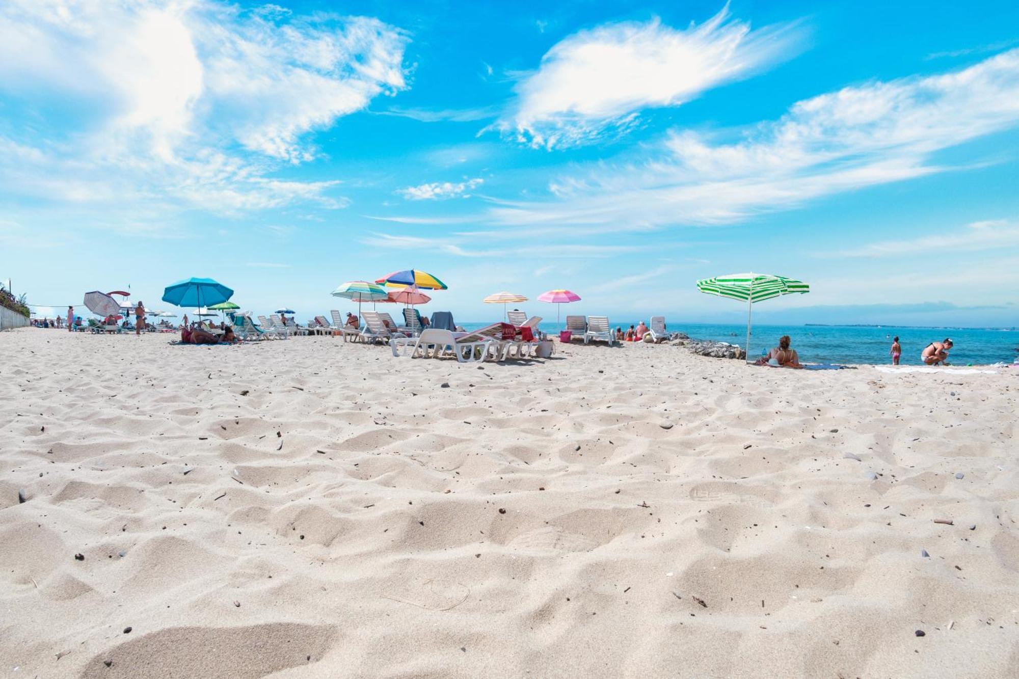Privillege Fort Noks Beach Apartments Елените Экстерьер фото