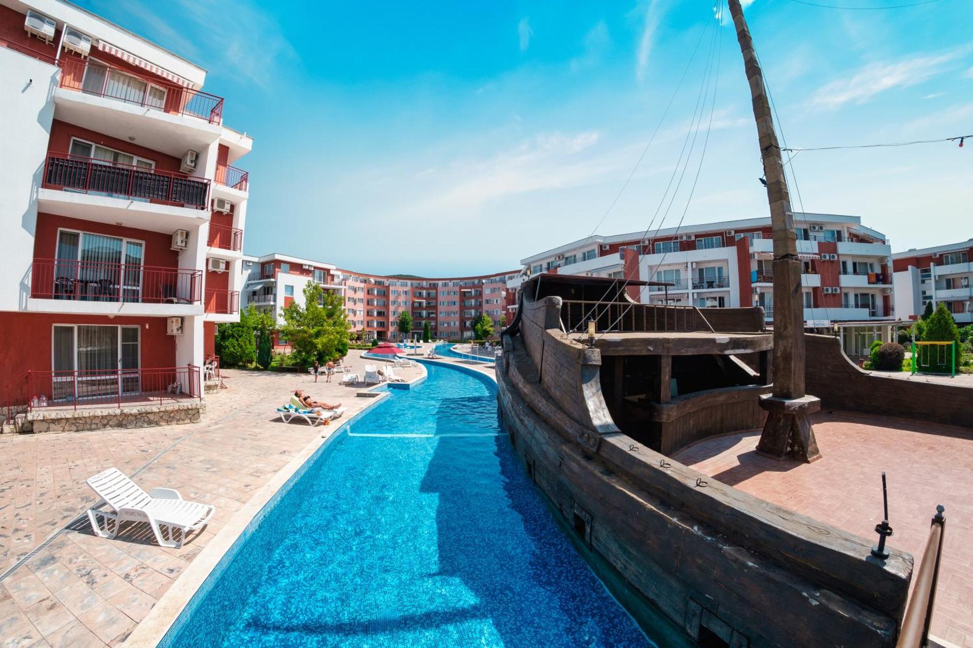 Privillege Fort Noks Beach Apartments Елените Экстерьер фото