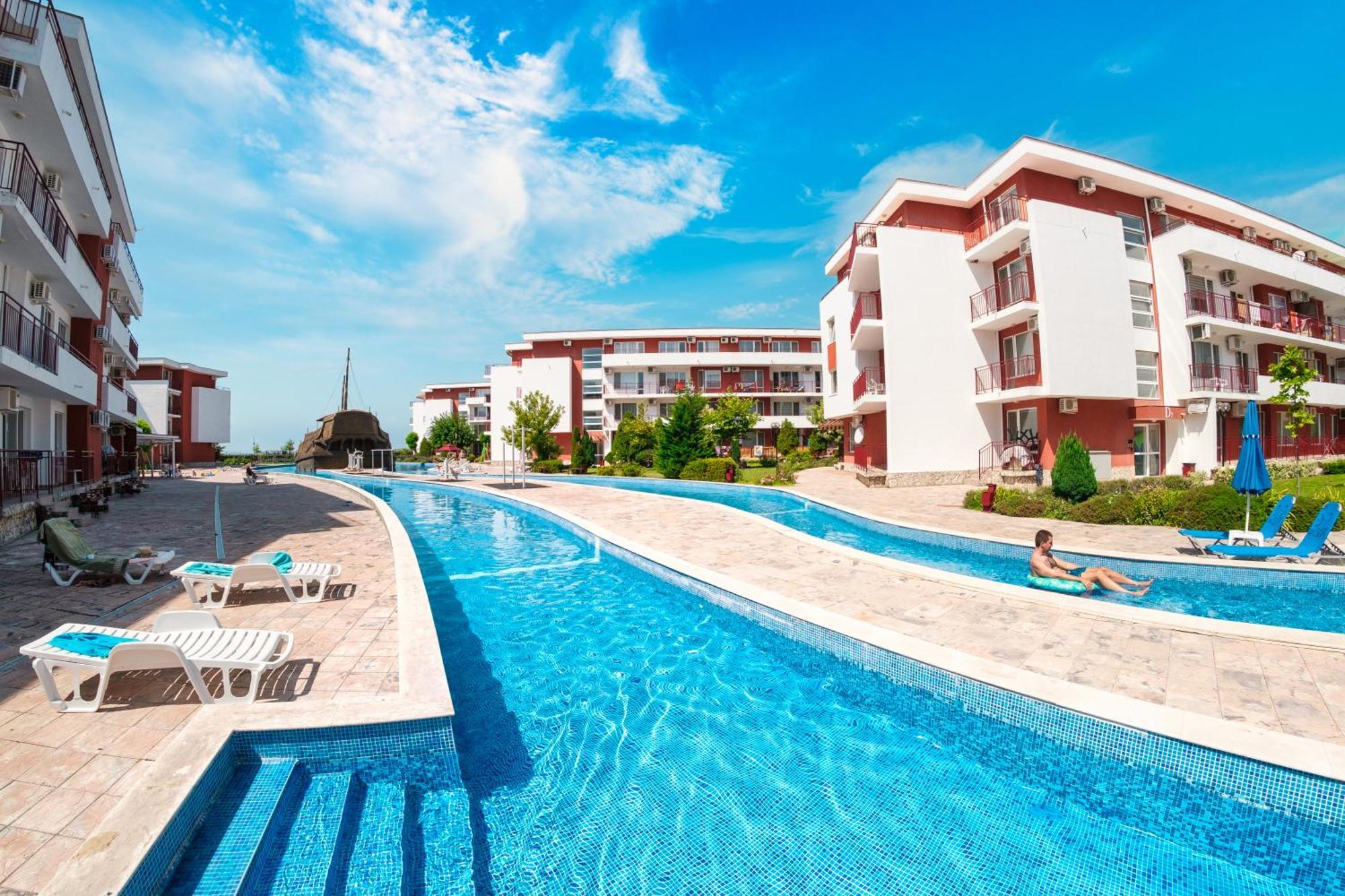 Privillege Fort Noks Beach Apartments Елените Экстерьер фото