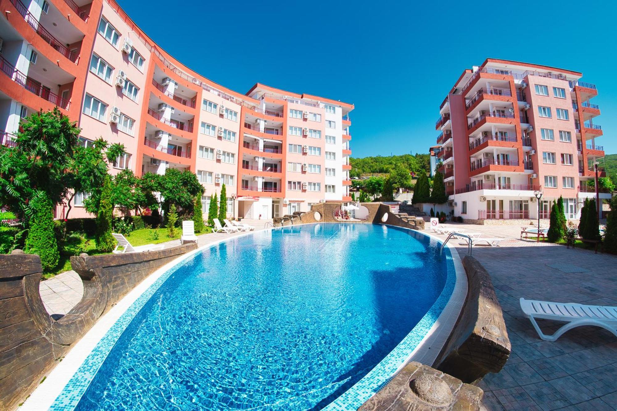 Privillege Fort Noks Beach Apartments Елените Экстерьер фото