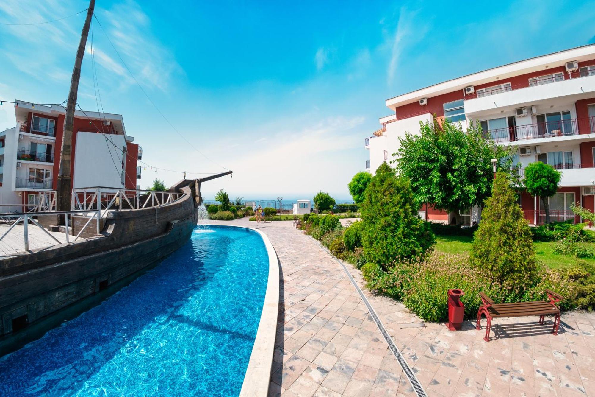 Privillege Fort Noks Beach Apartments Елените Экстерьер фото