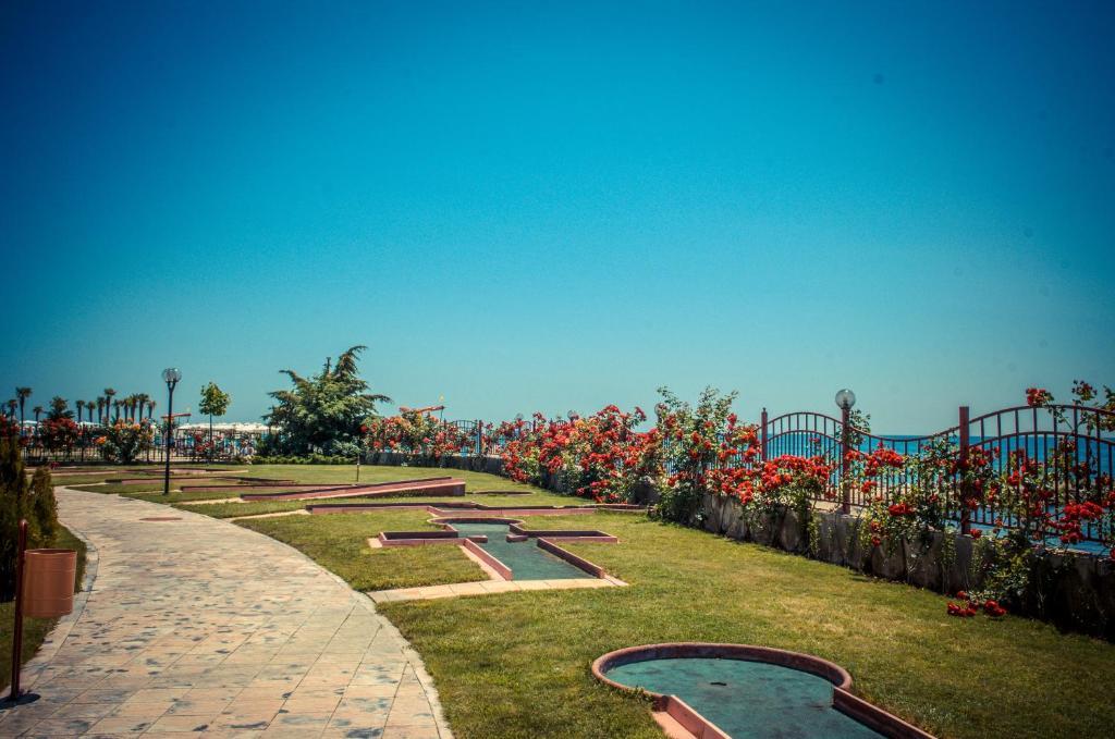 Privillege Fort Noks Beach Apartments Елените Экстерьер фото