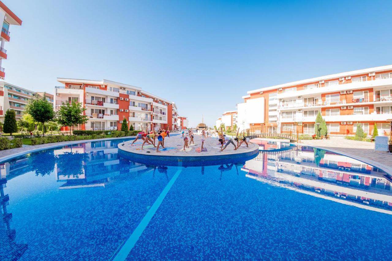 Privillege Fort Noks Beach Apartments Елените Экстерьер фото