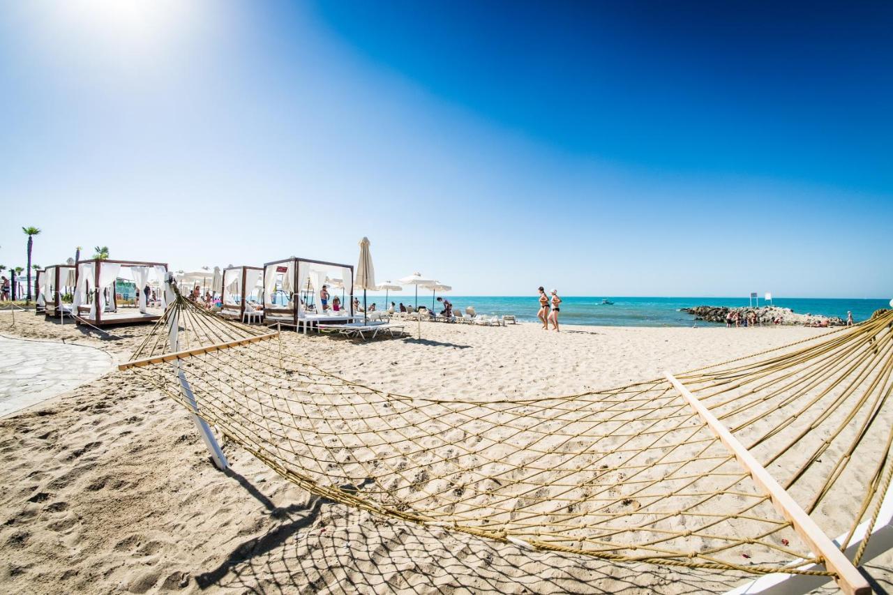 Privillege Fort Noks Beach Apartments Елените Экстерьер фото