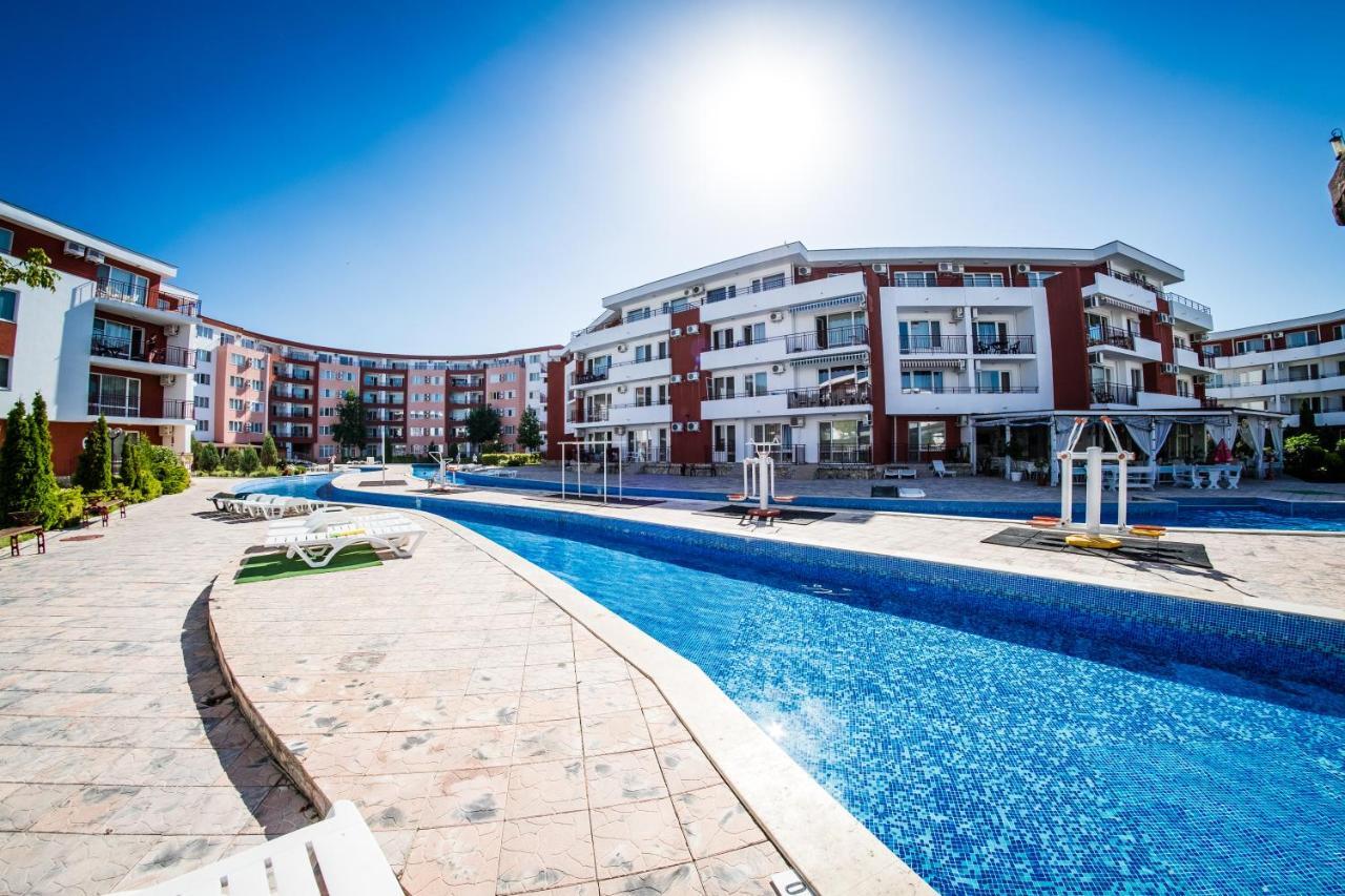 Privillege Fort Noks Beach Apartments Елените Экстерьер фото